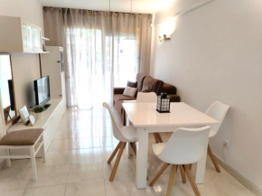 Luminoso apartamento en SALOU con TERRAZA y PARQUE INFANTIL IDEAL FAMILIAS